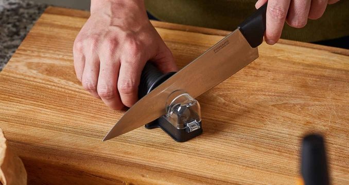 Los mejores afiladores de cuchillos del mercado para cortar en